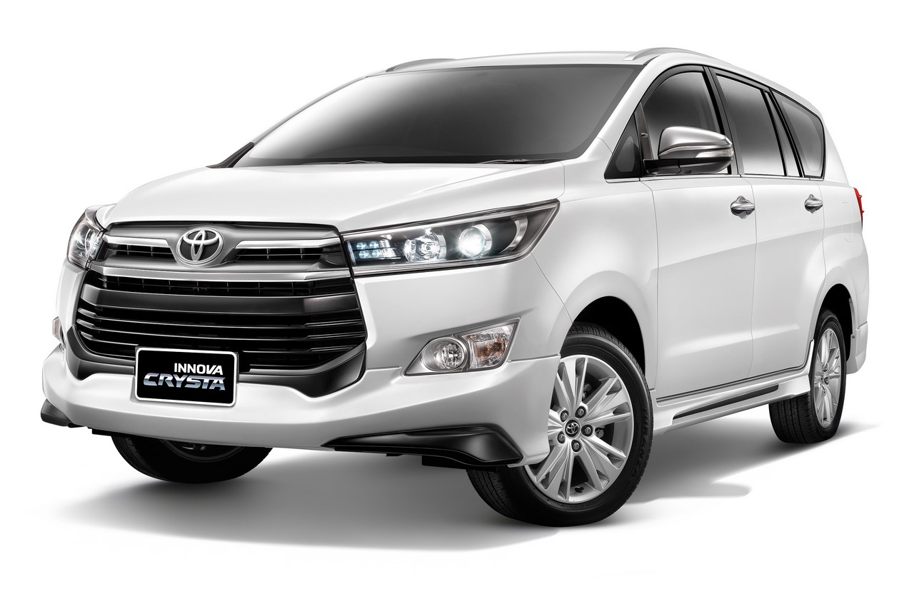 Toyota-innova-crysta-taxi-in-udaipur